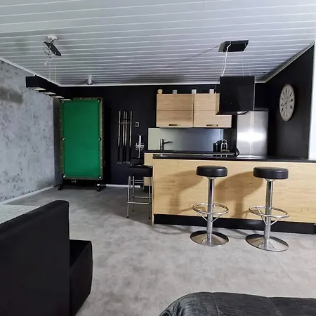 Апартаменты Hidden Cave W/ Cinema & Billiard