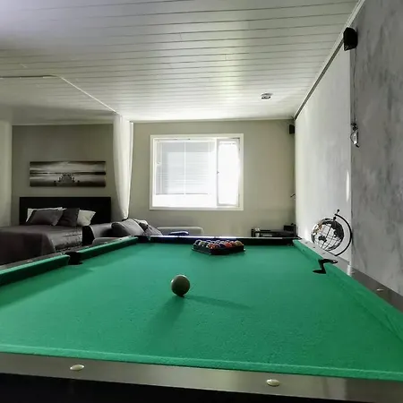 Apartment Hidden Cave W/ Cinema & Billiard Jyvaskyla